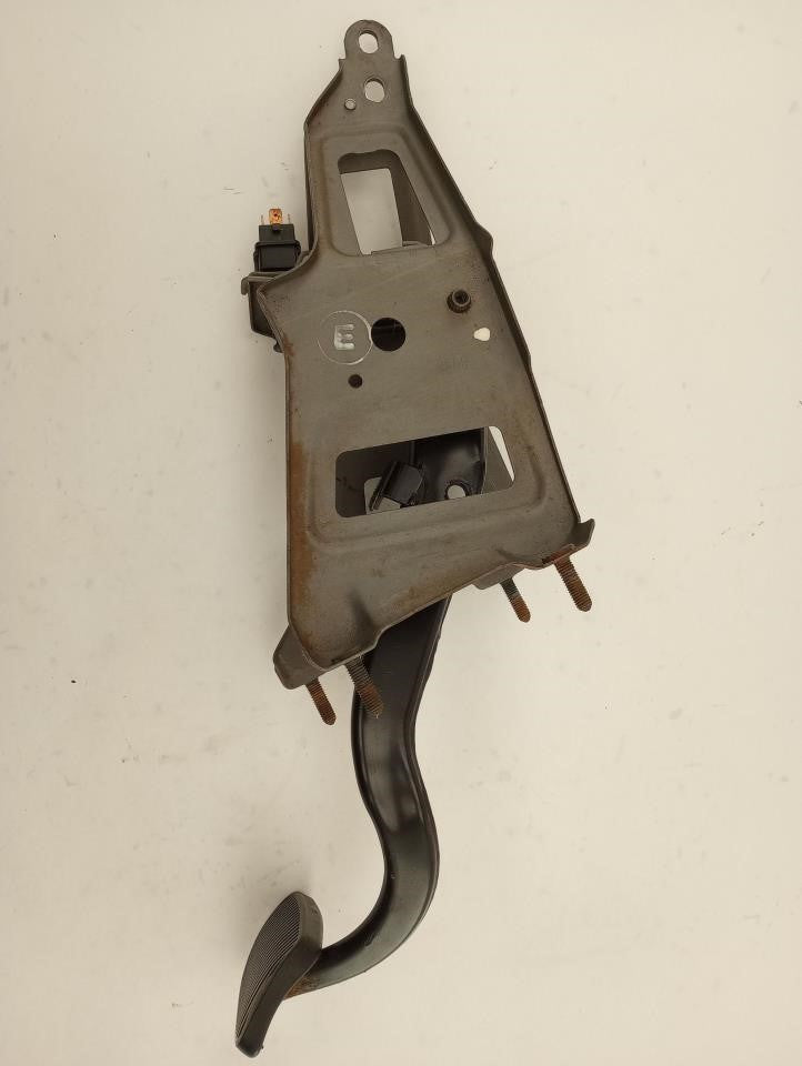 Saab 9-5 Brake Pedal