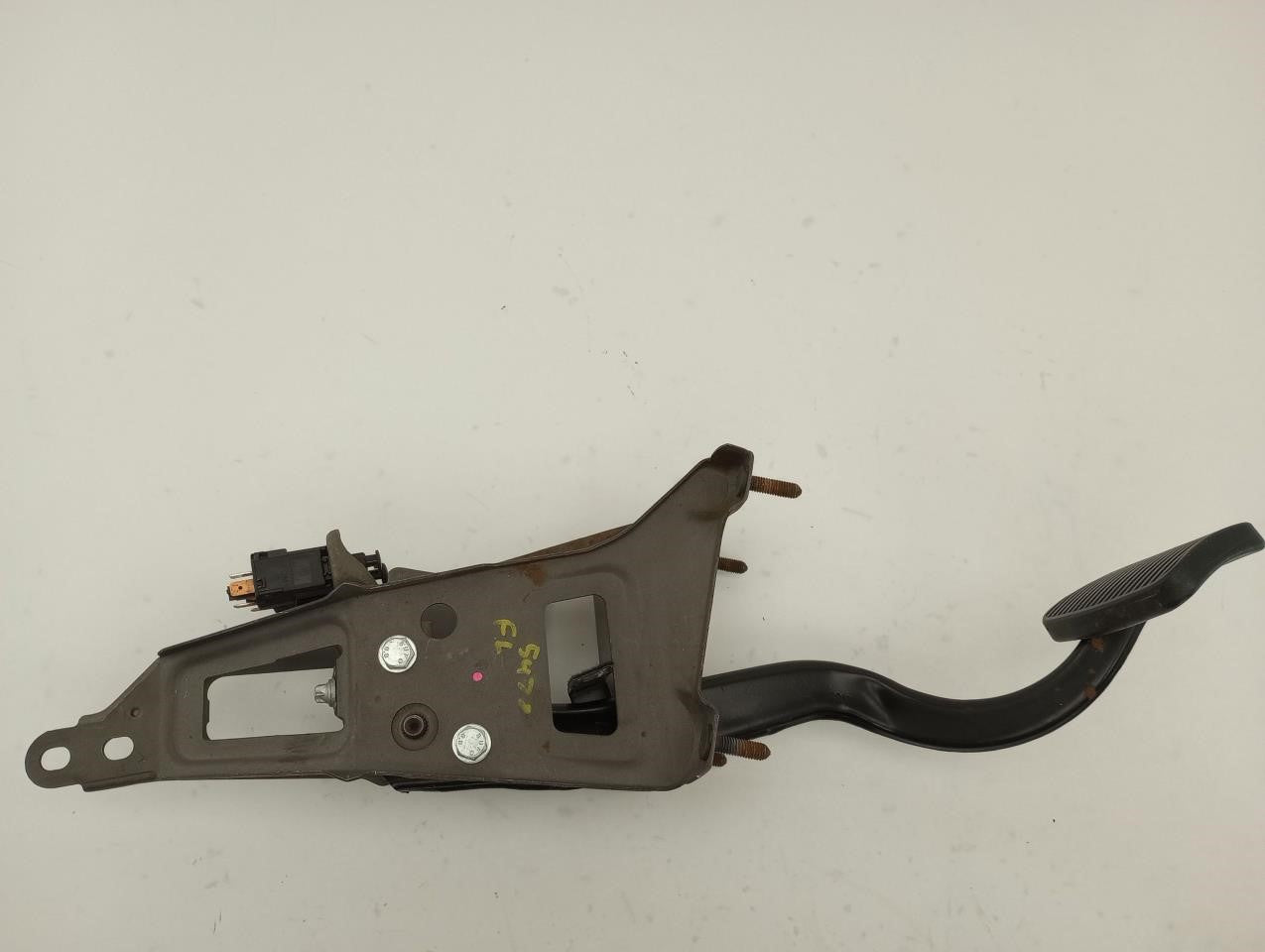 Saab 9-5 Brake Pedal