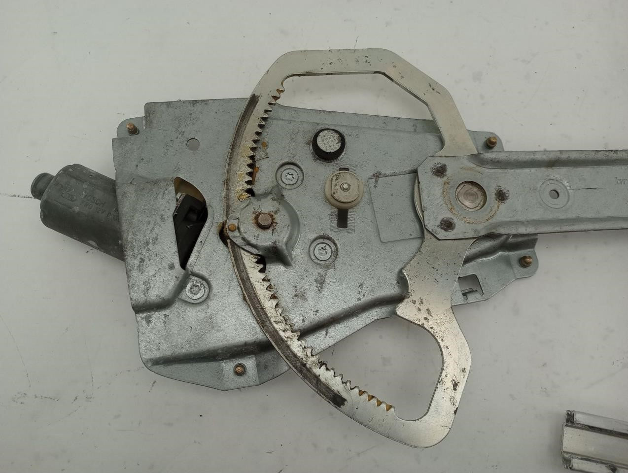 Saab 9-5 Passenger Right Front Door Window Regulator