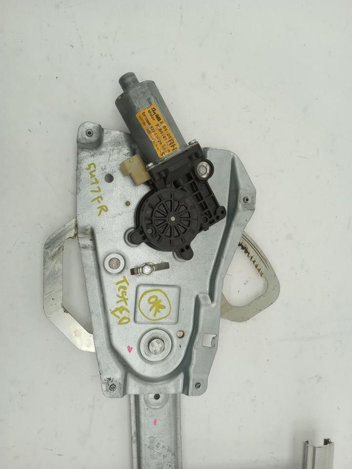Saab 9-5 Passenger Right Front Door Window Regulator