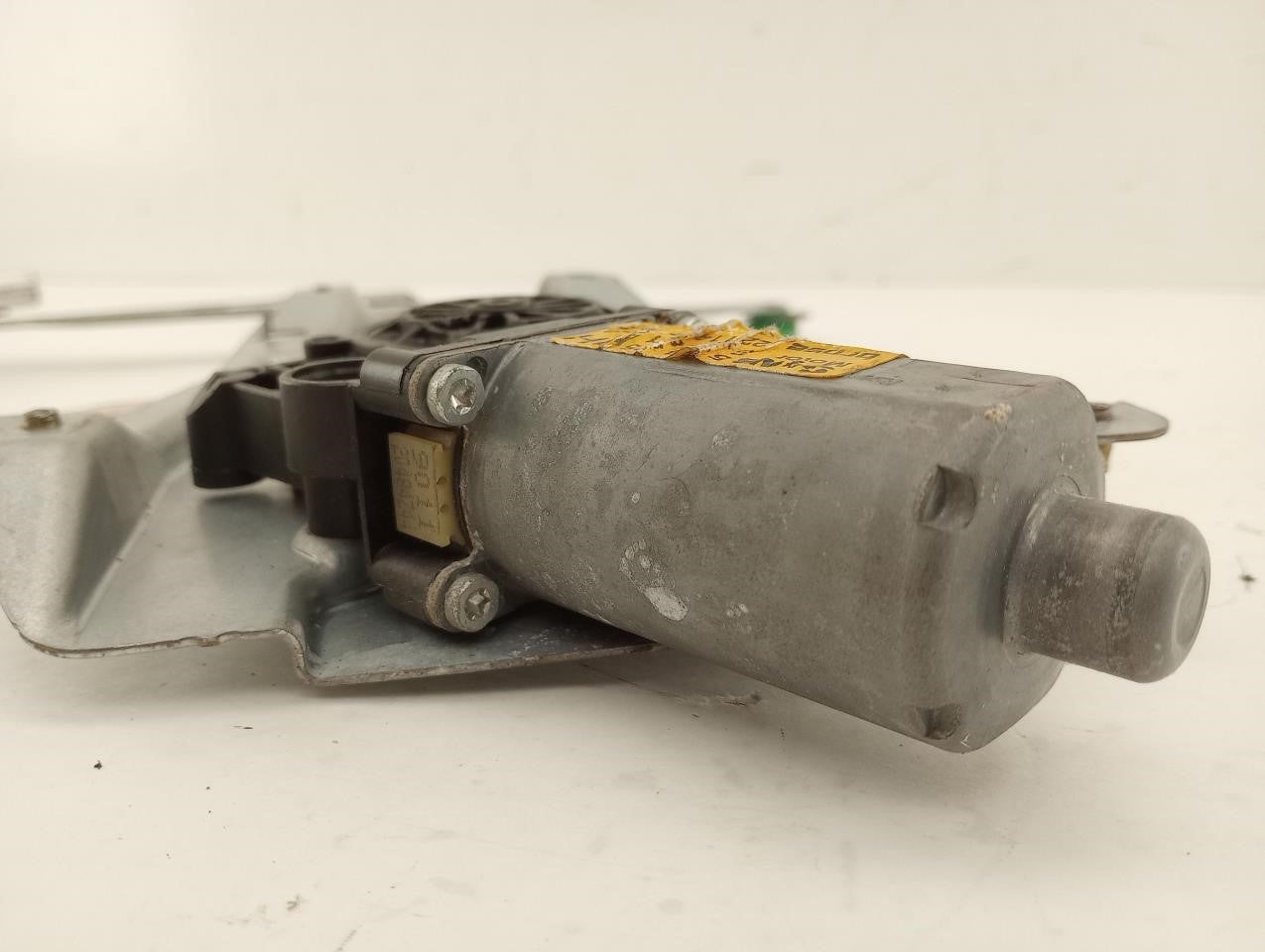 Saab 9-5 Passenger Right Front Door Window Regulator