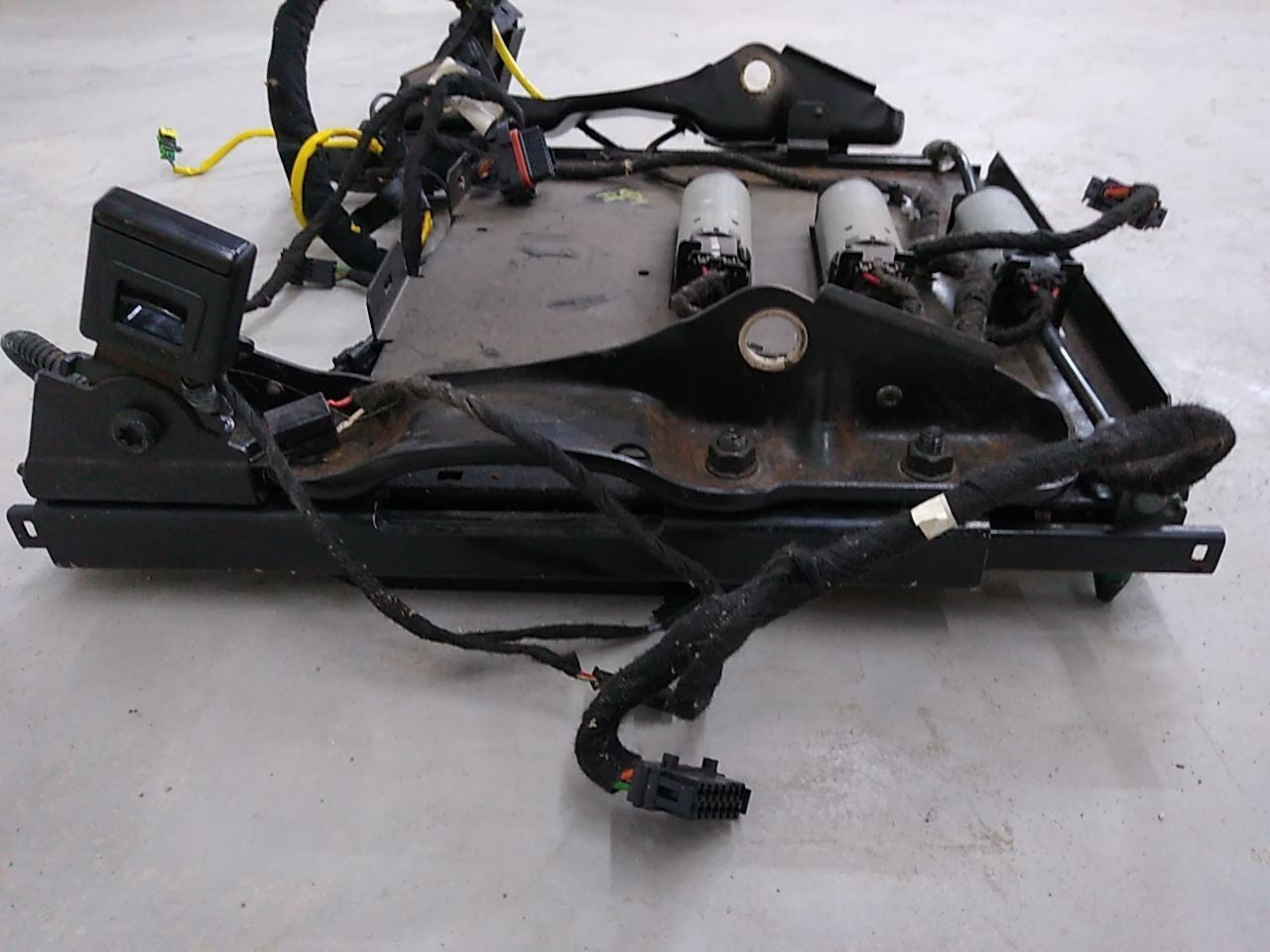 Saab 9-3 Passenger Right Front Power Seat Track Base