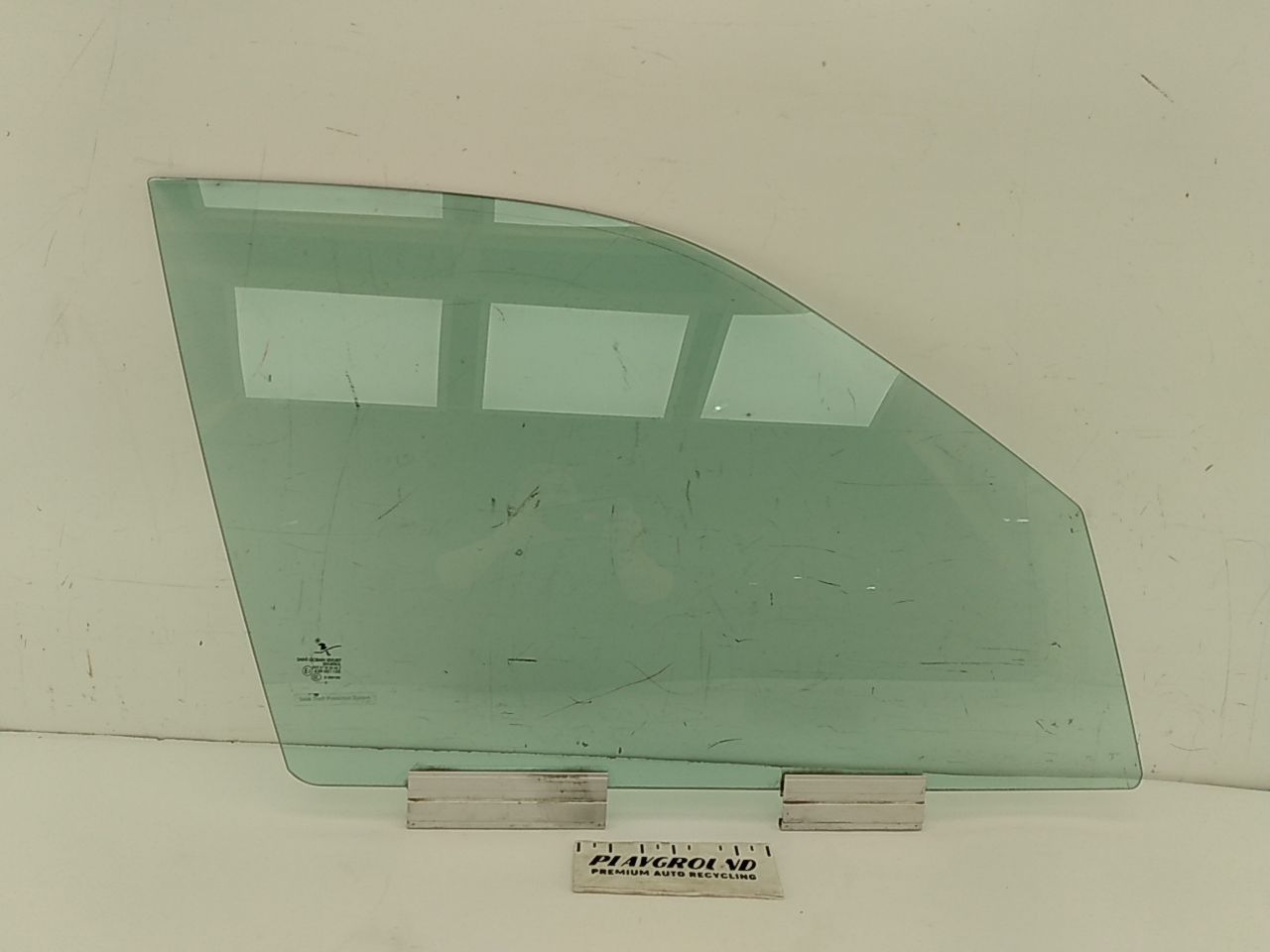 Saab 9-5 Passenger Right Front Door Window Glass