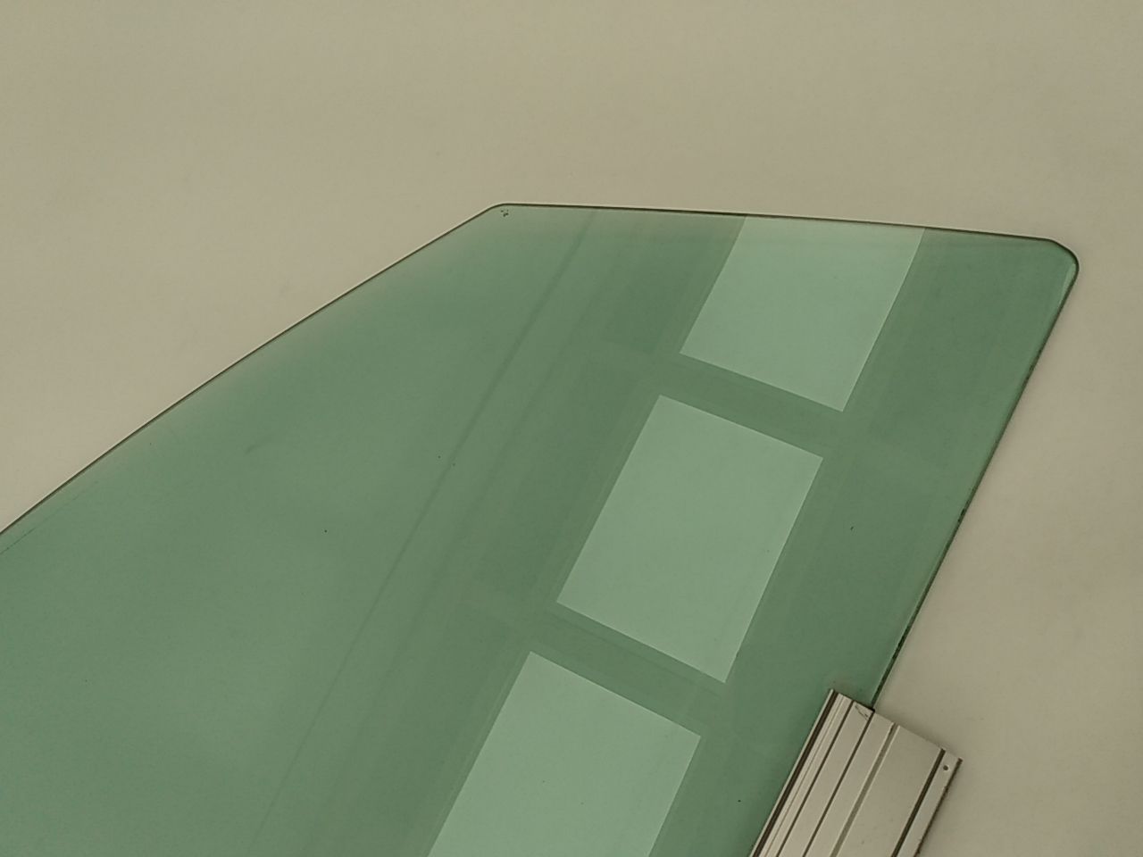Saab 9-5 Passenger Right Front Door Window Glass