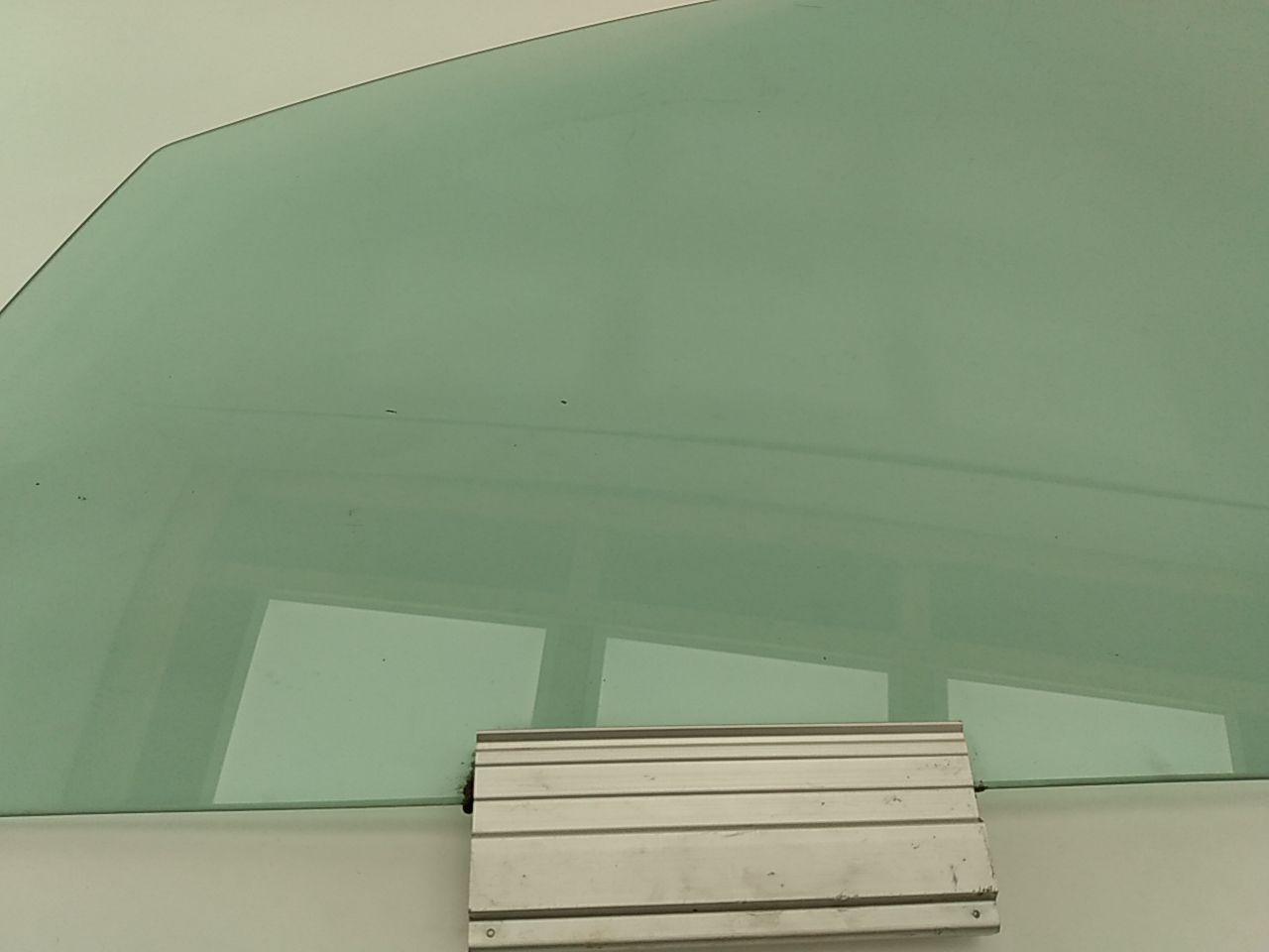 Saab 9-5 Driver Left Front Door Window Glass