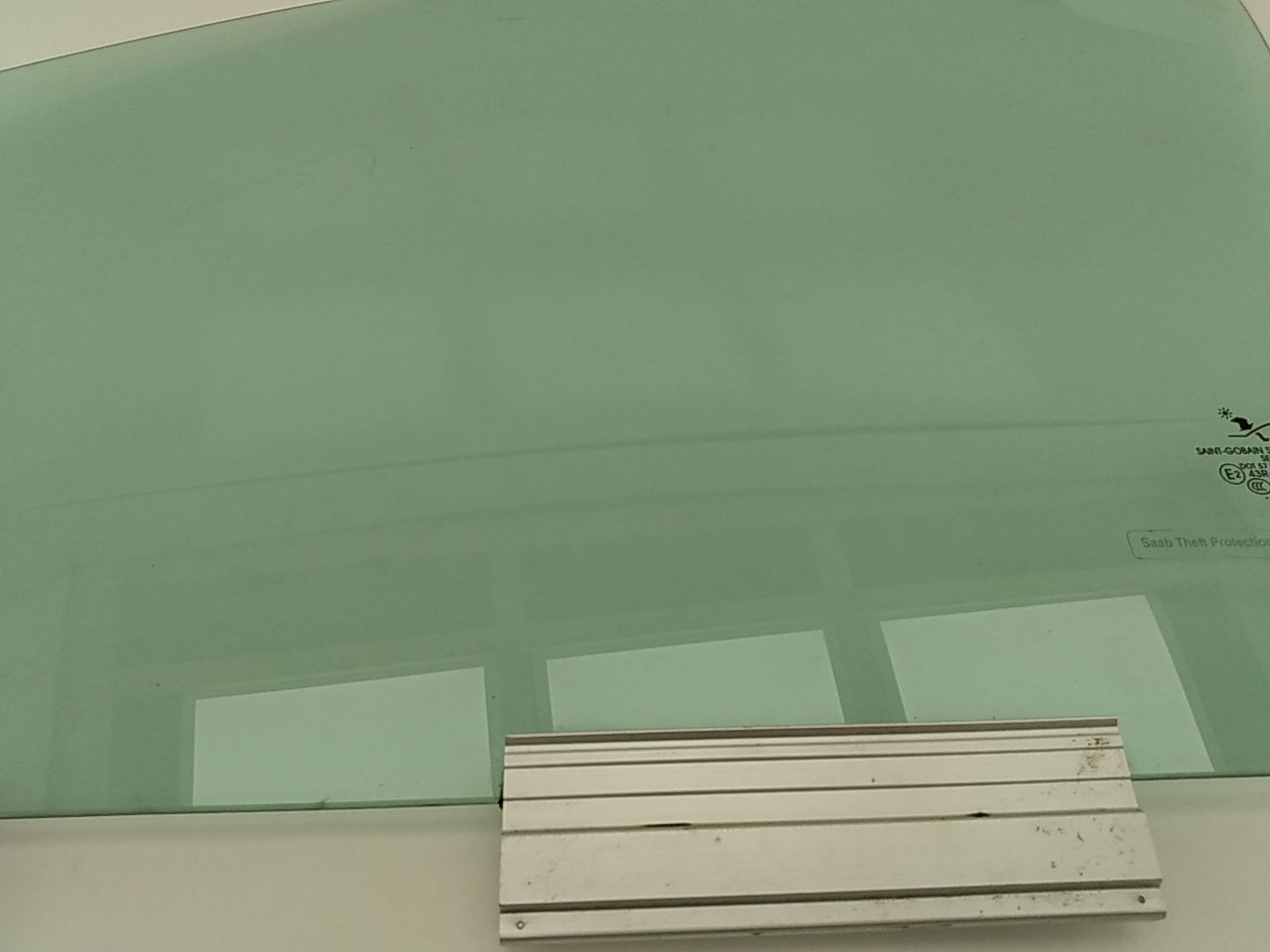 Saab 9-5 Driver Left Front Door Window Glass