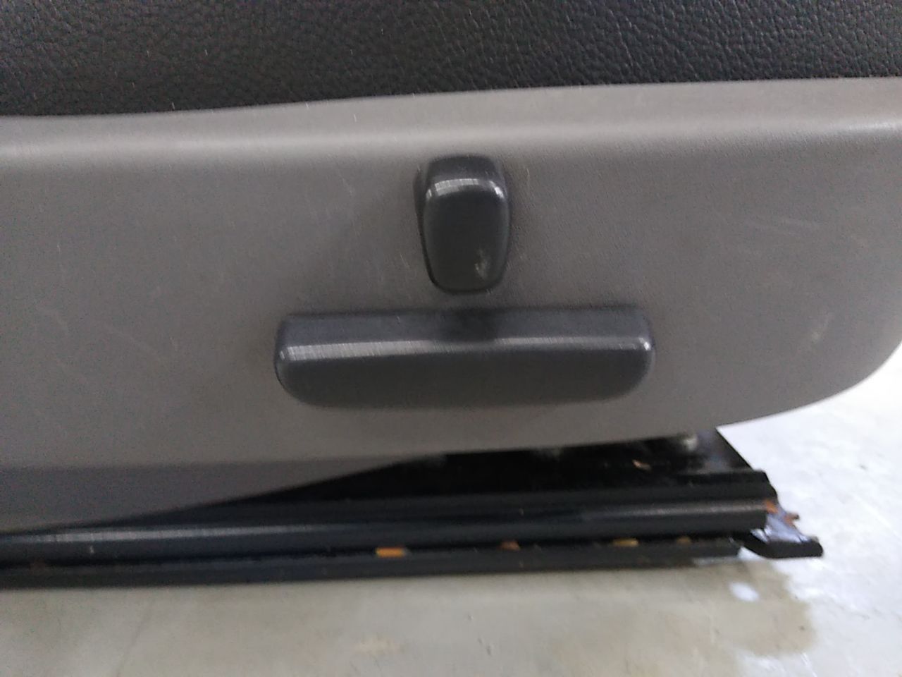 Saab 9-5 Pair Of Front Power Seats