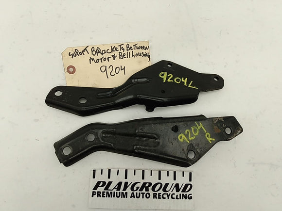 Chevrolet Camaro Pair Of Transmission Mount Brackets