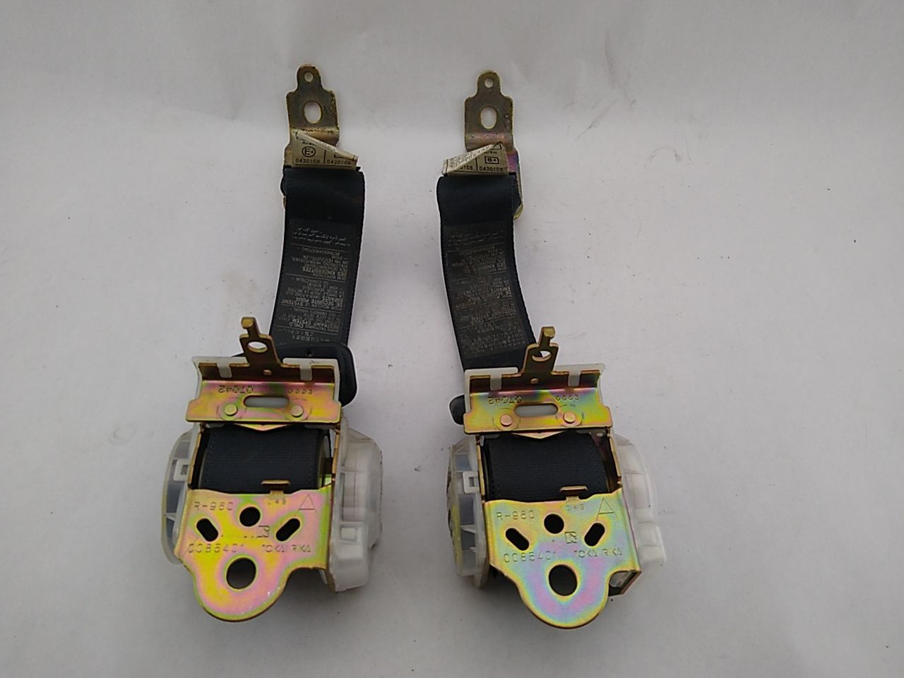 Lexus SC430 Pair Of Rear Seatbelt Retractors - 0