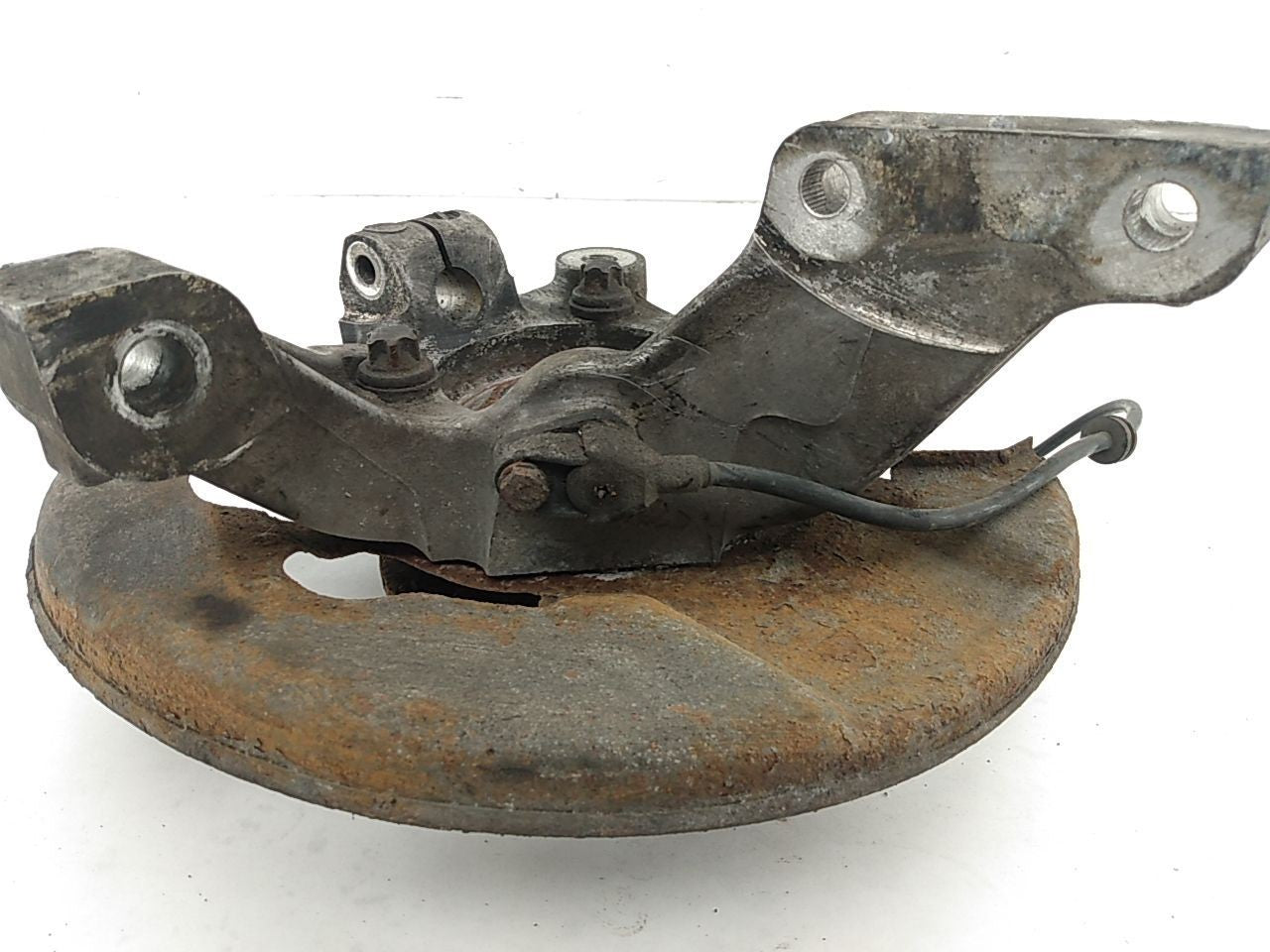 Saab 9-5 Passenger Right Front Spindle Knuckle Hub