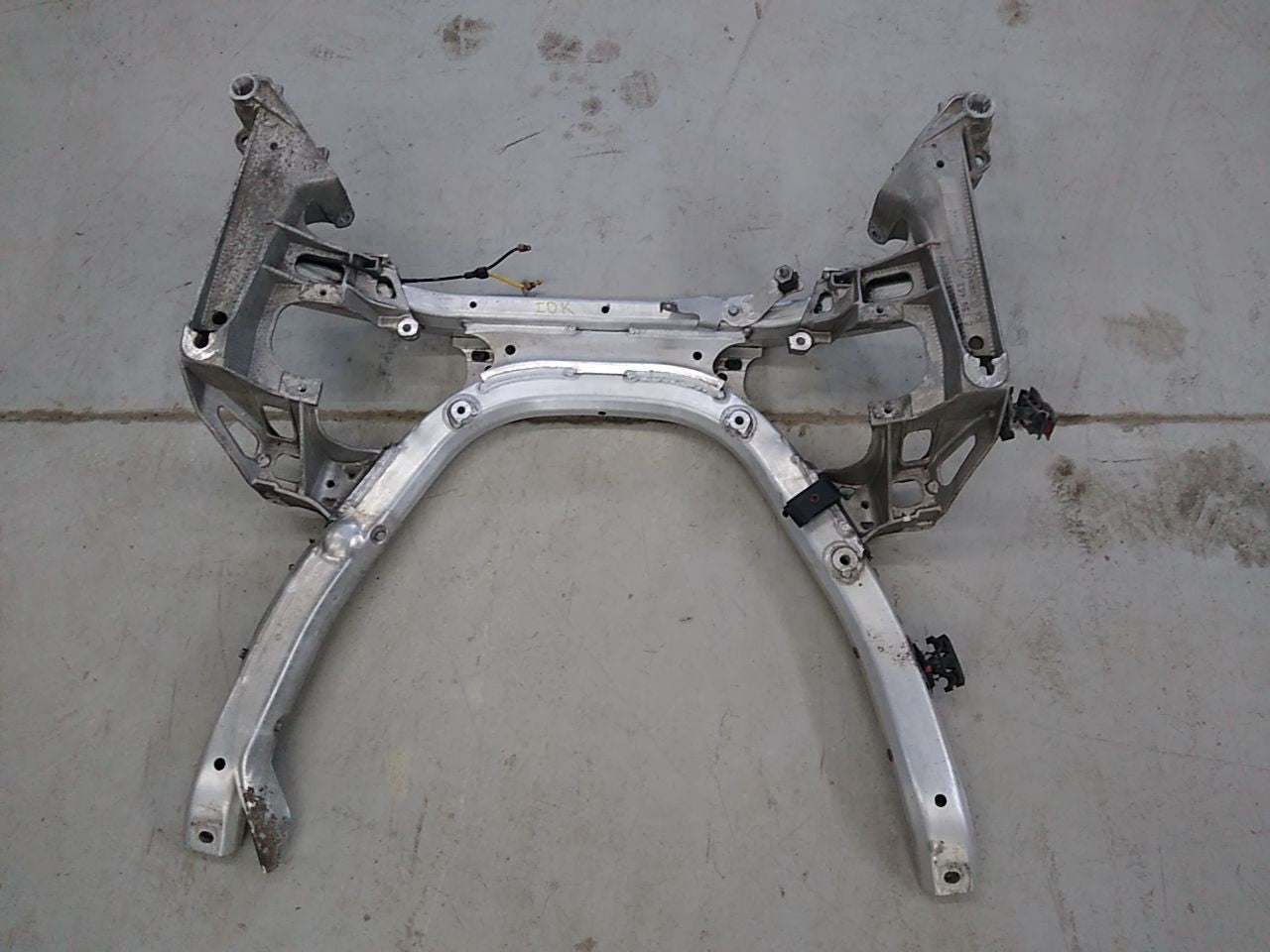 BMW 650i Front Crossmember Subframe
