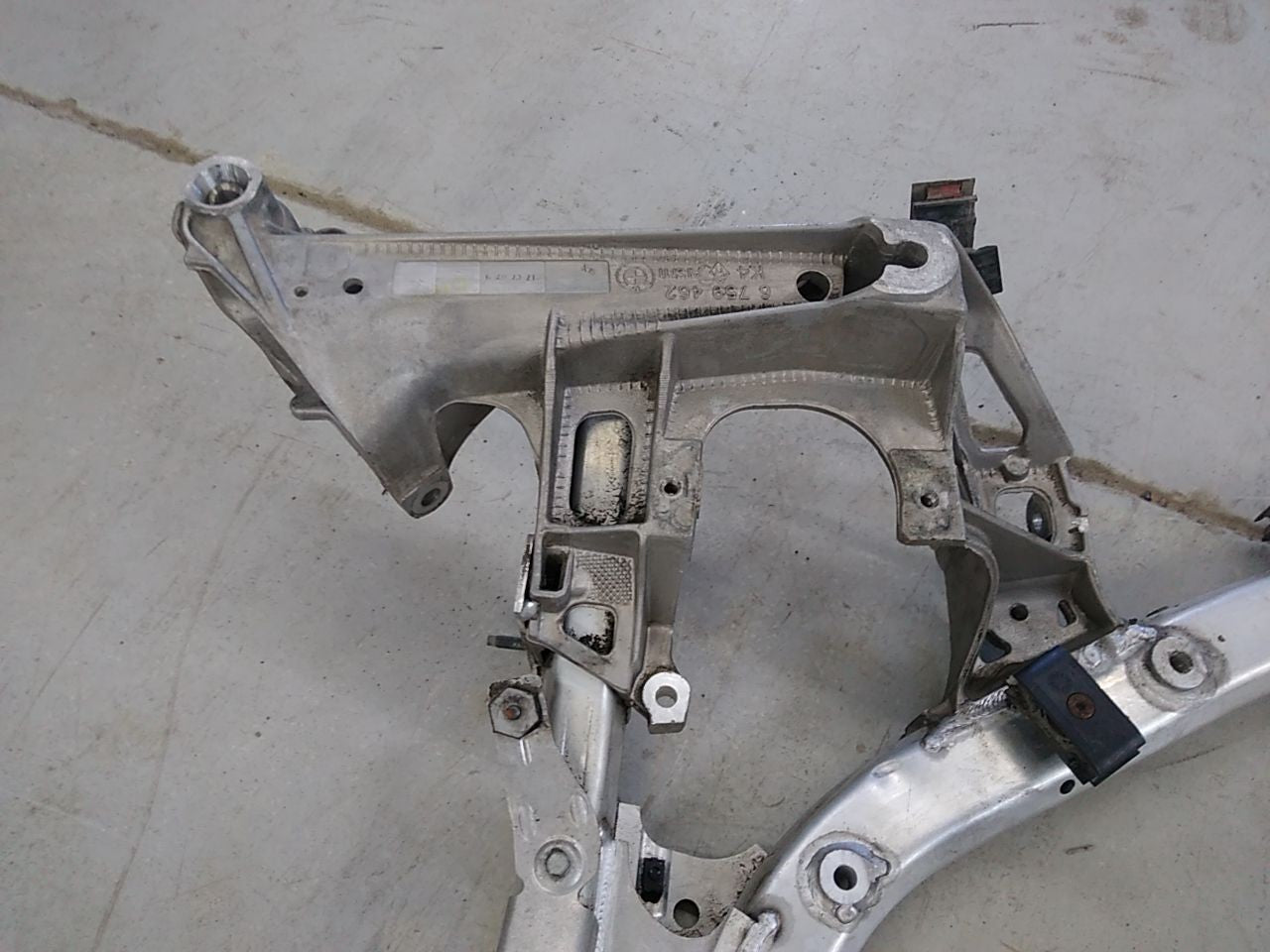 BMW 650i Front Crossmember Subframe