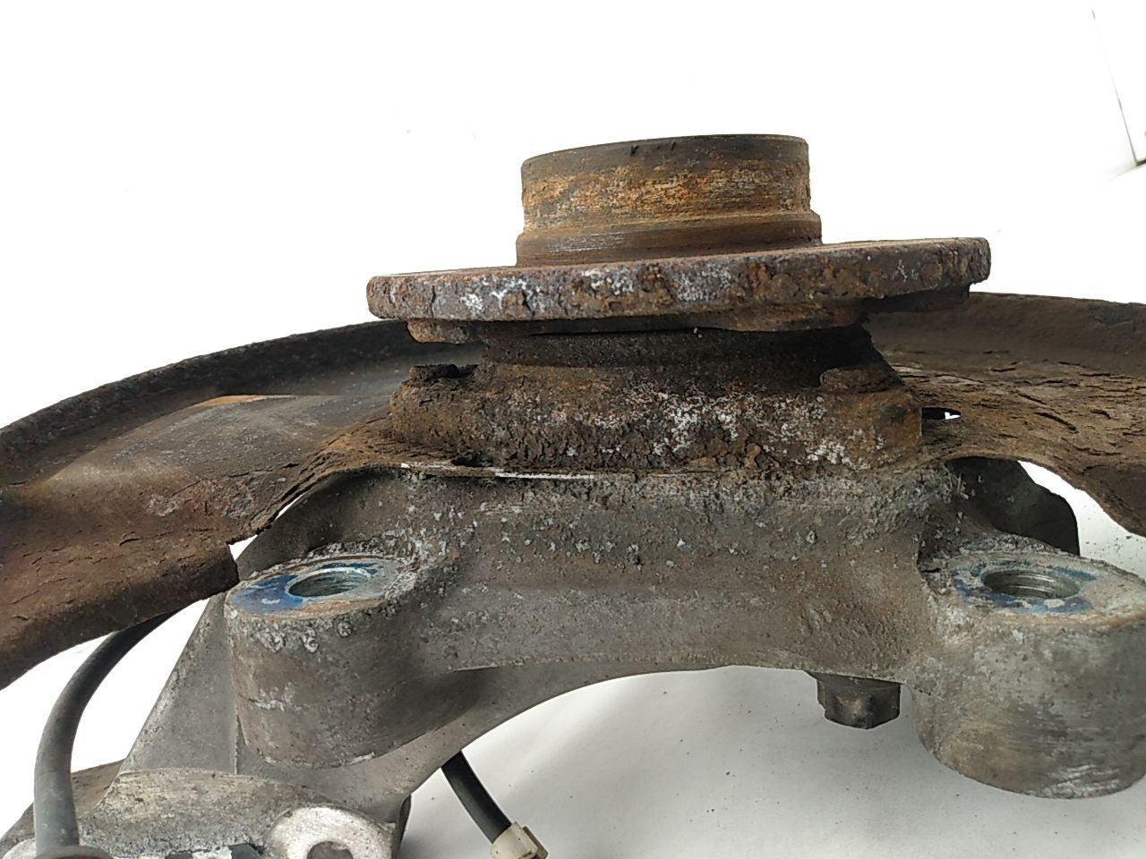 Saab 9-5 Driver Left Front Spindle Knuckle Hub