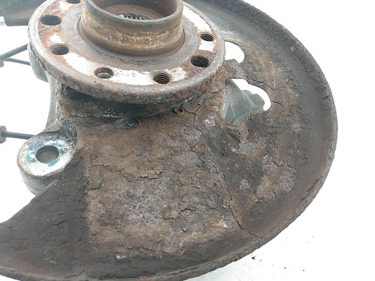 Saab 9-5 Driver Left Front Spindle Knuckle Hub