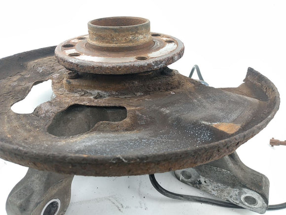 Saab 9-5 Driver Left Front Spindle Knuckle Hub