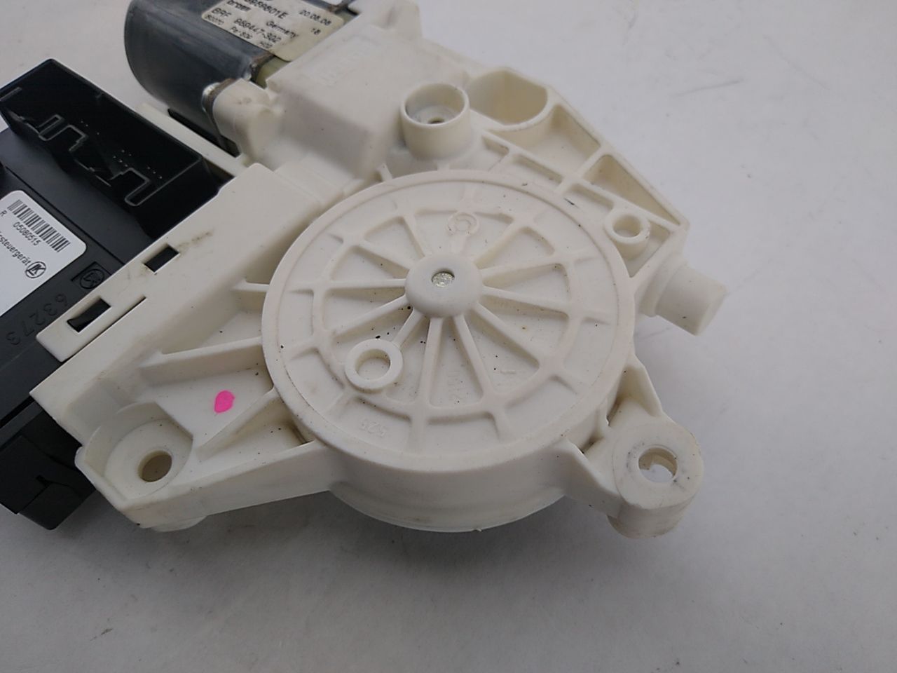 Audi TT Driver Left Front Power Window Motor