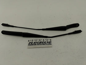 Audi TT Pair Of Windshield Wiper Arms