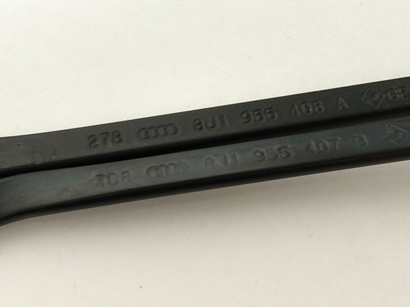 Audi TT Pair Of Windshield Wiper Arms