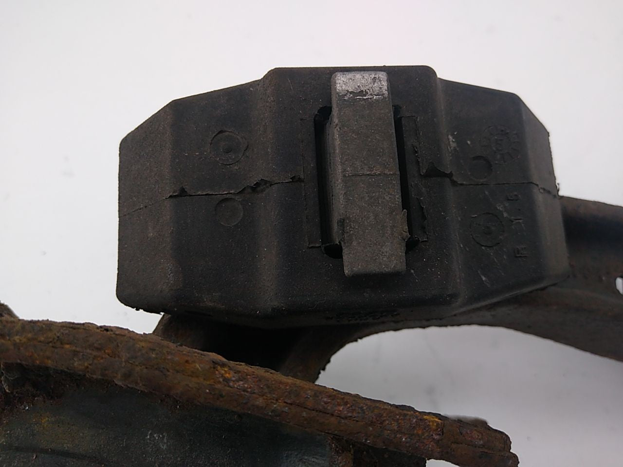 Saab 9-5 Passenger Right Rear Spindle Knuckle Hub