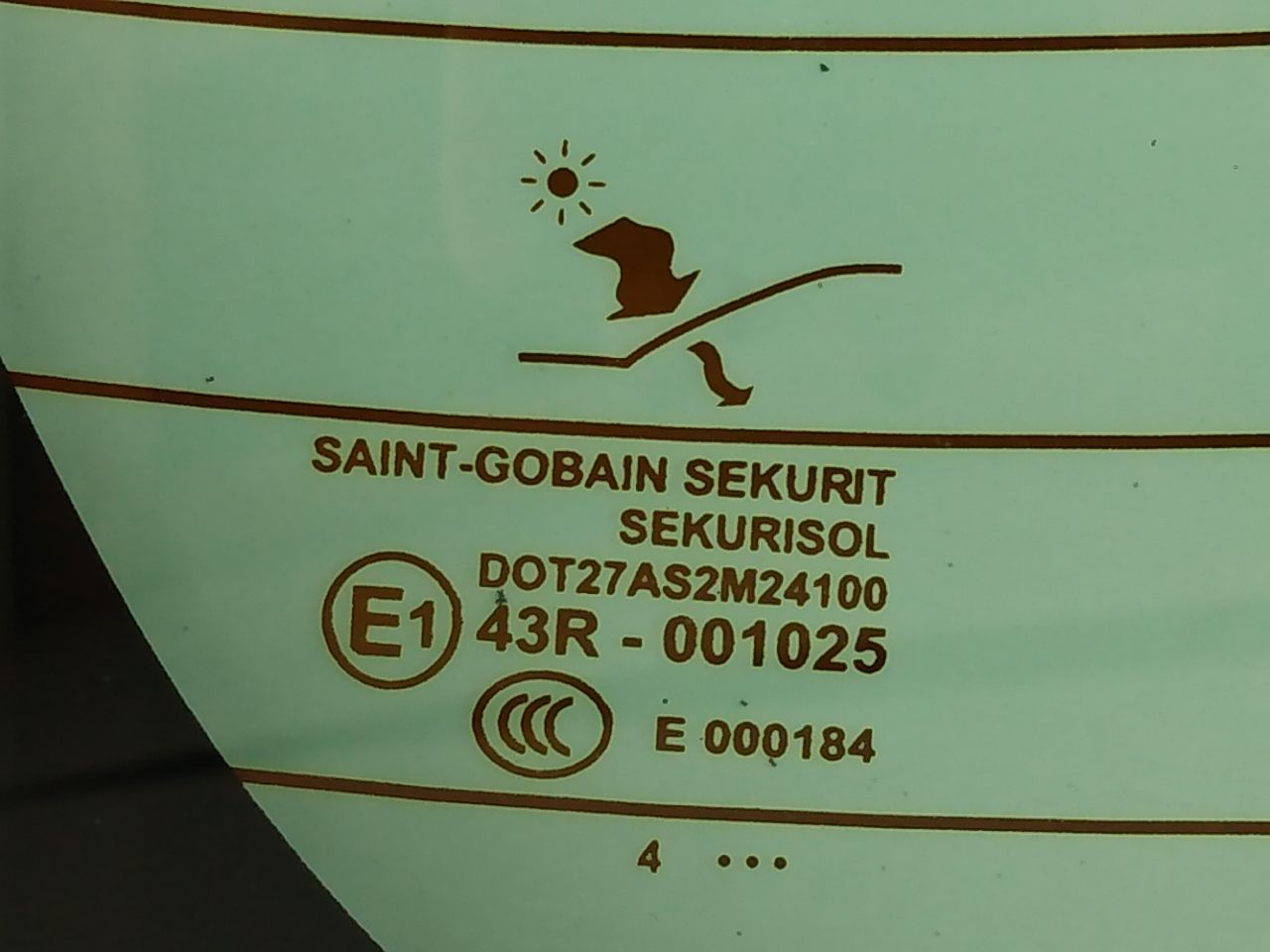 Saab 9-5 Back Glass