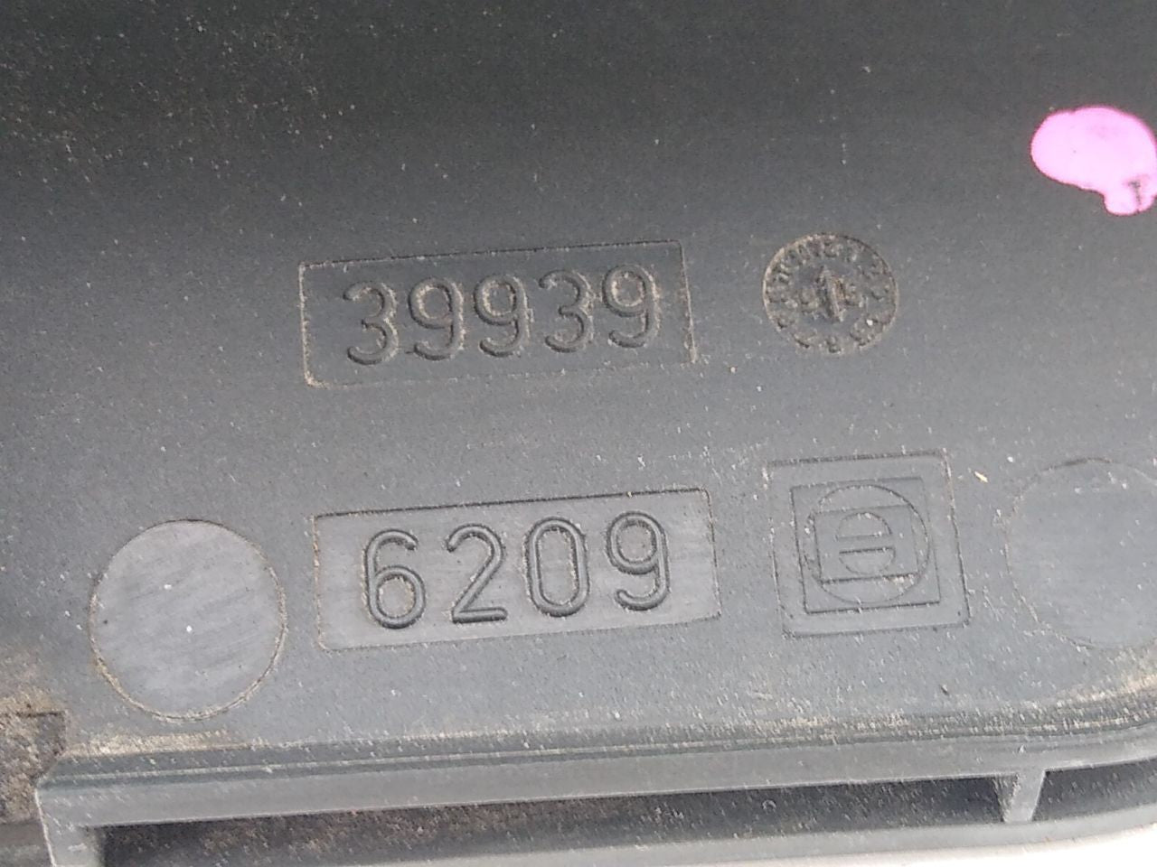 Volvo 850 Trunk License Plate Lamp Trim