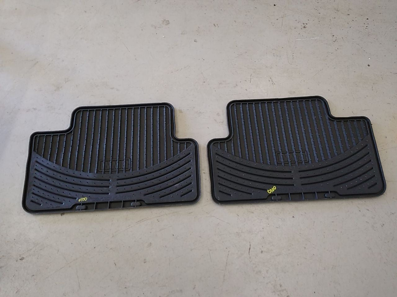 BMW 650i Pair Of Front Floor Mats - 0