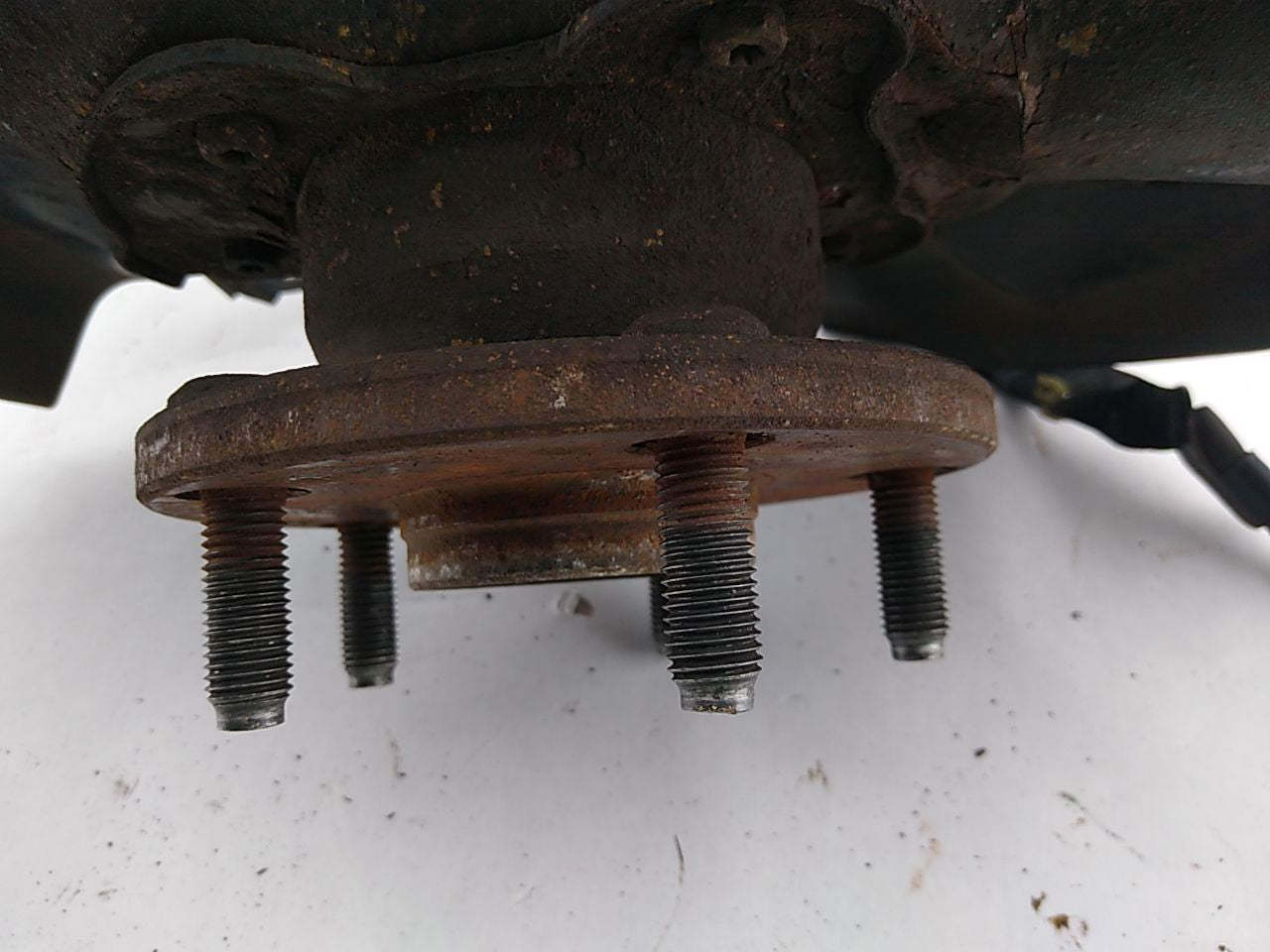 Lexus SC430 Passenger Right Front Spindle Knuckle Hub