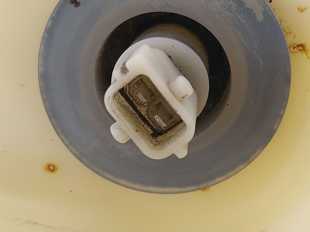 Saab 9-3 Windshield Washer Reservoir