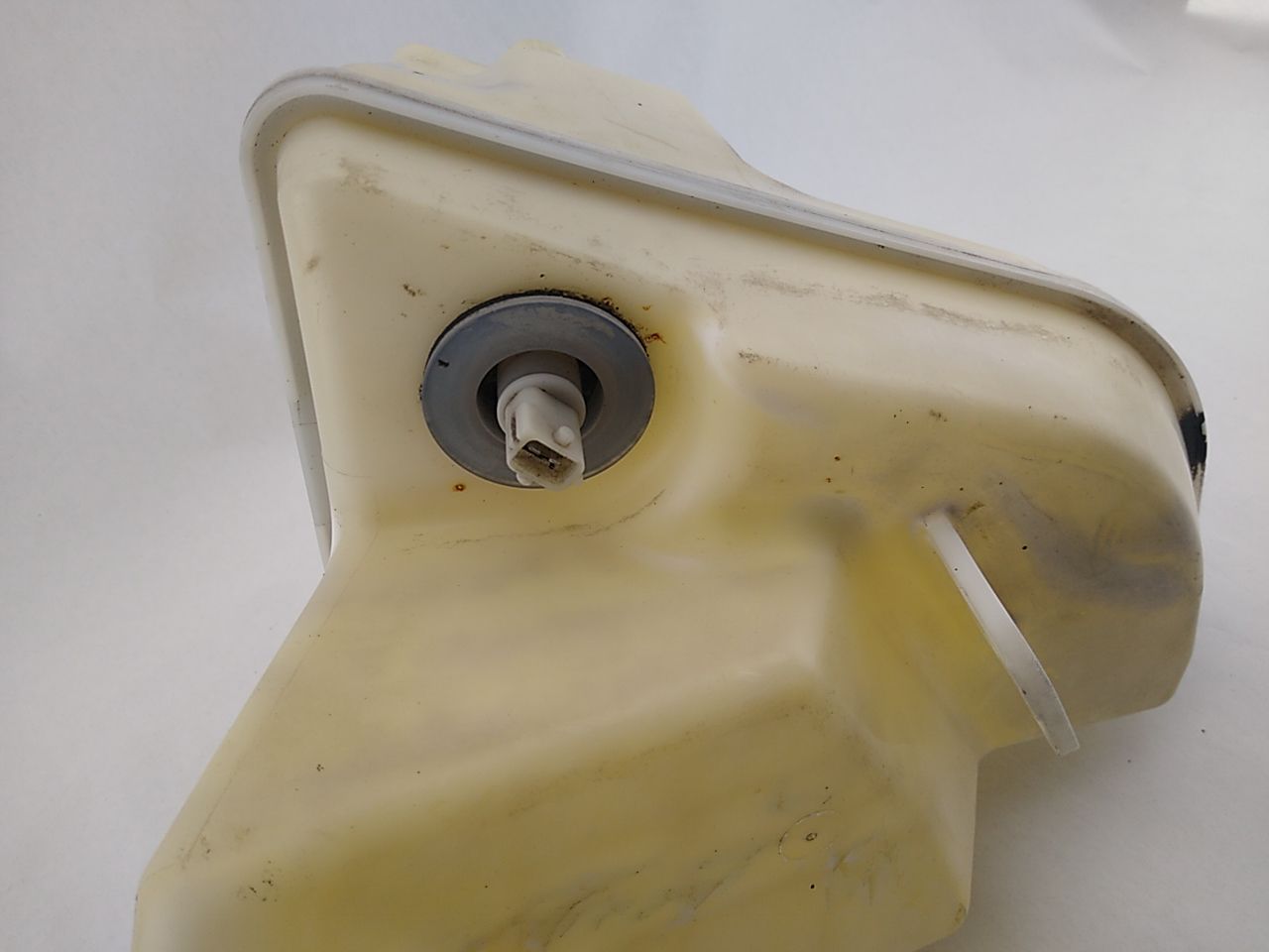 Saab 9-3 Windshield Washer Reservoir