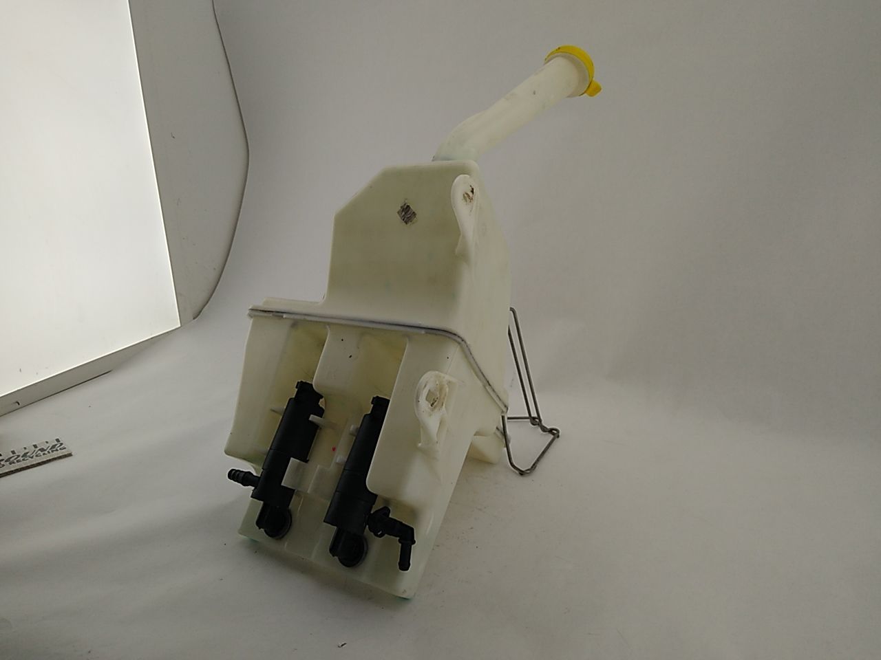 Saab 9-3 Windshield Washer Reservoir