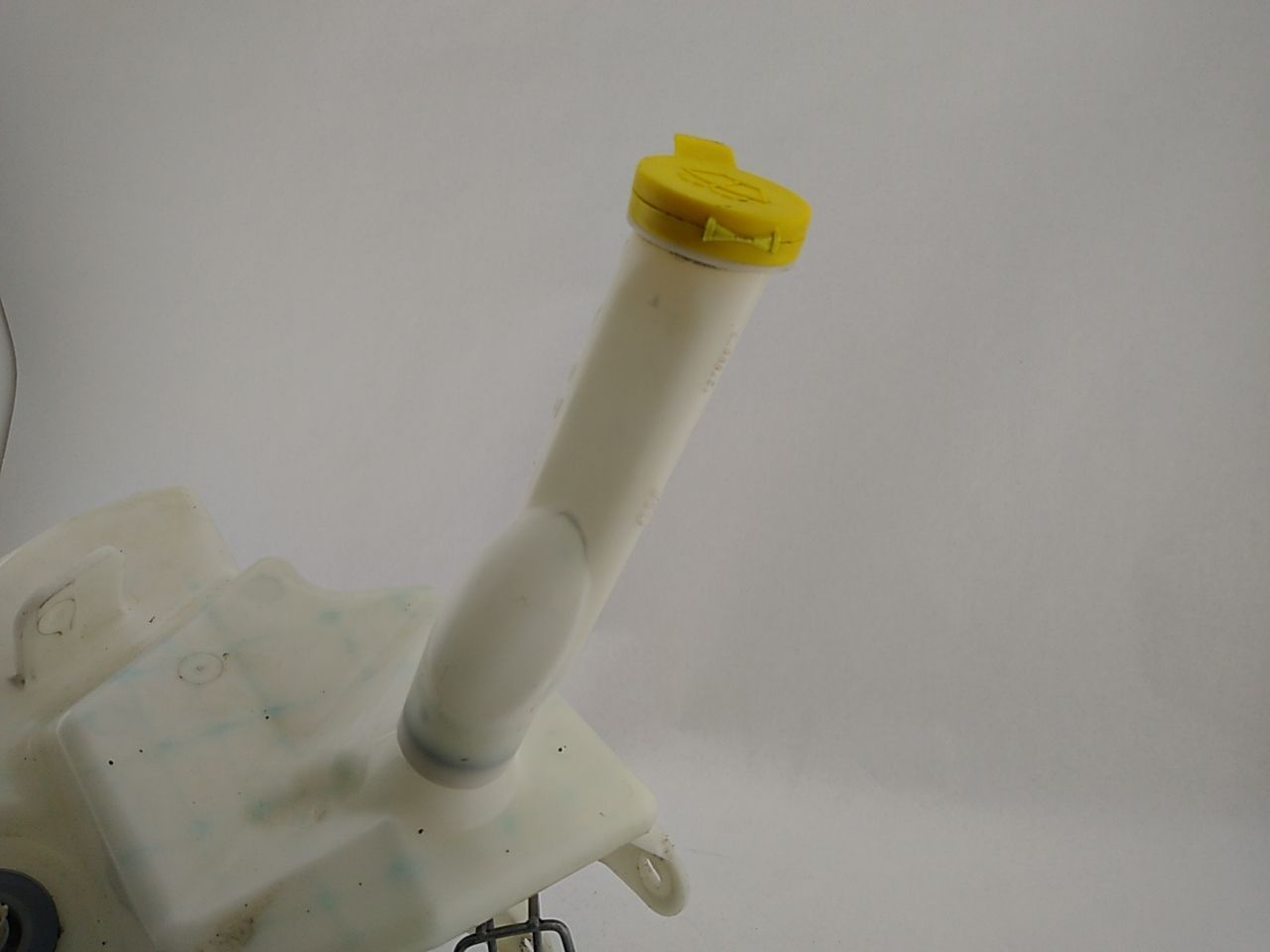 Saab 9-3 Windshield Washer Reservoir
