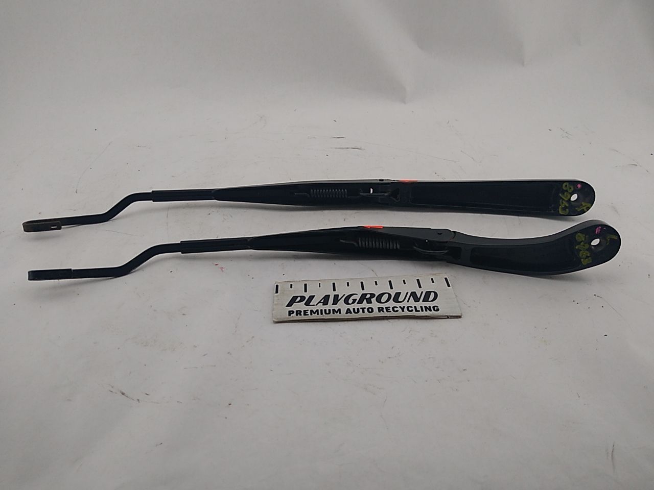 Saab 9-3 Pair Of Windshield Wiper Arms