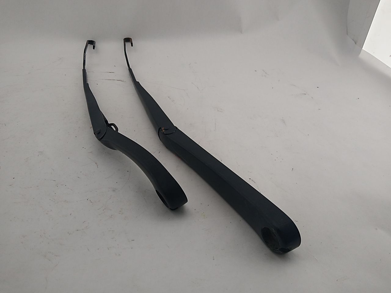 Saab 9-3 Pair Of Windshield Wiper Arms - 0
