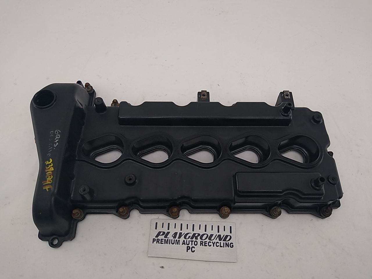 Hummer H3 Engine Valve Cover