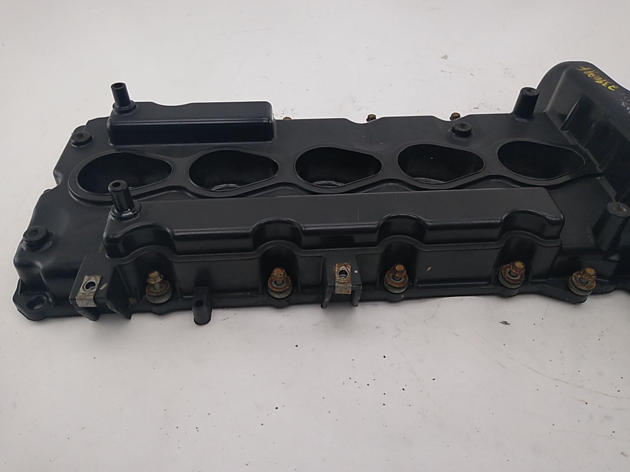 Hummer H3 Engine Valve Cover