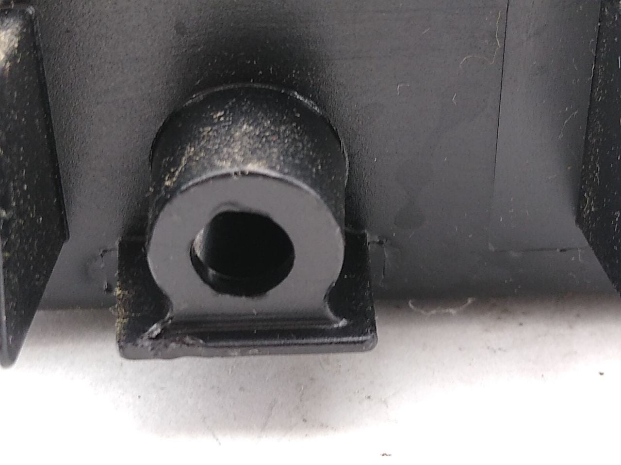 Saab 9-3 Center Console Ash Tray | Playground PAR