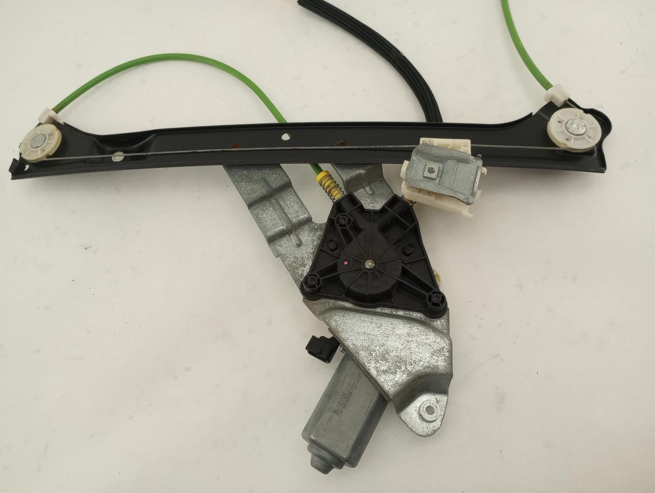 Saab 9-3 Passenger Right Front Door Window Regulator