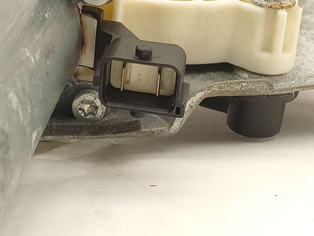 Saab 9-3 Passenger Right Front Door Window Regulator