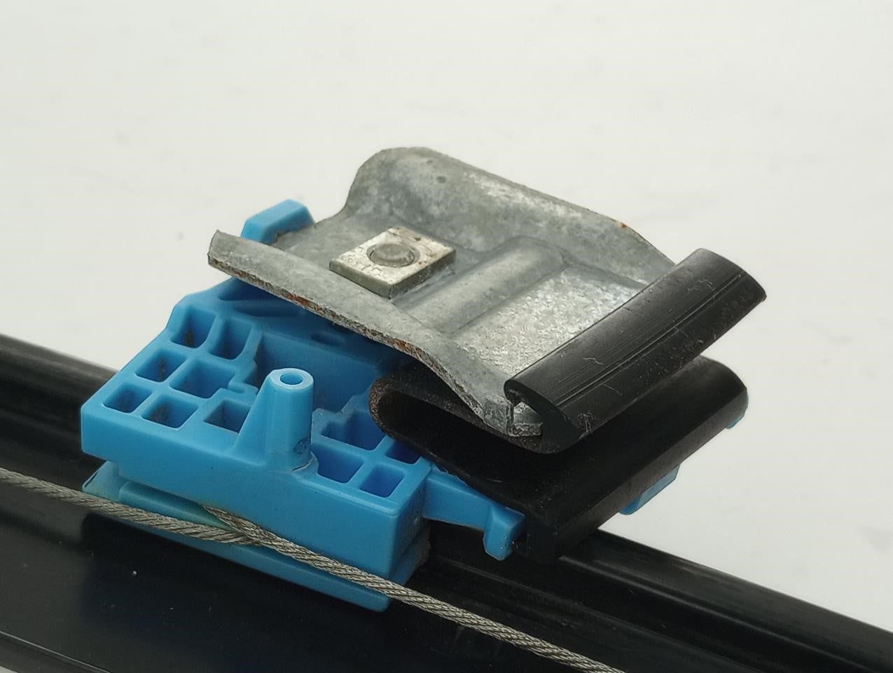 Saab 9-3 Passenger Right Front Door Window Regulator