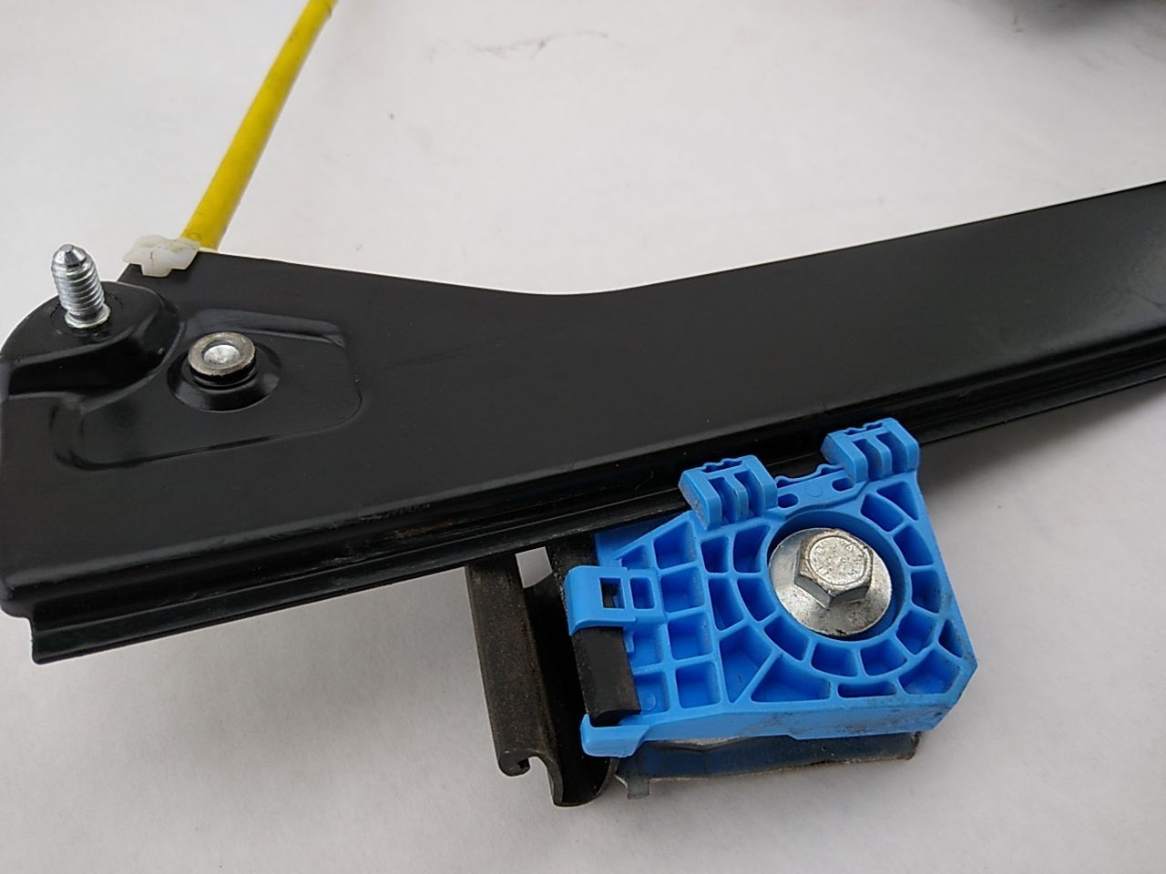Saab 9-3 Driver Left Front Door Window Regulator