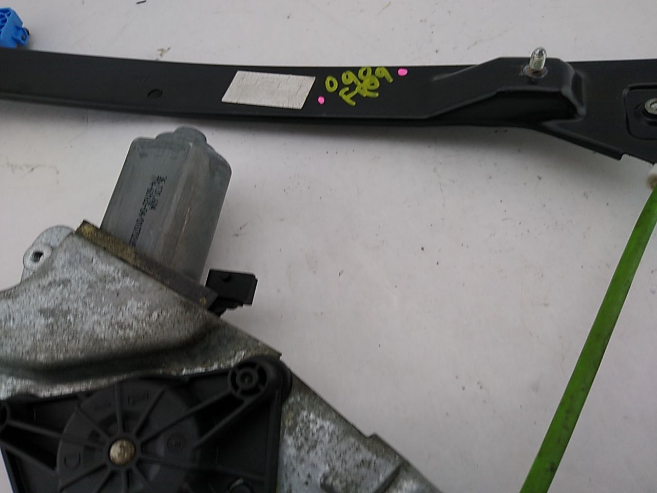 Saab 9-3 Passenger Right Front Door Window Regulator