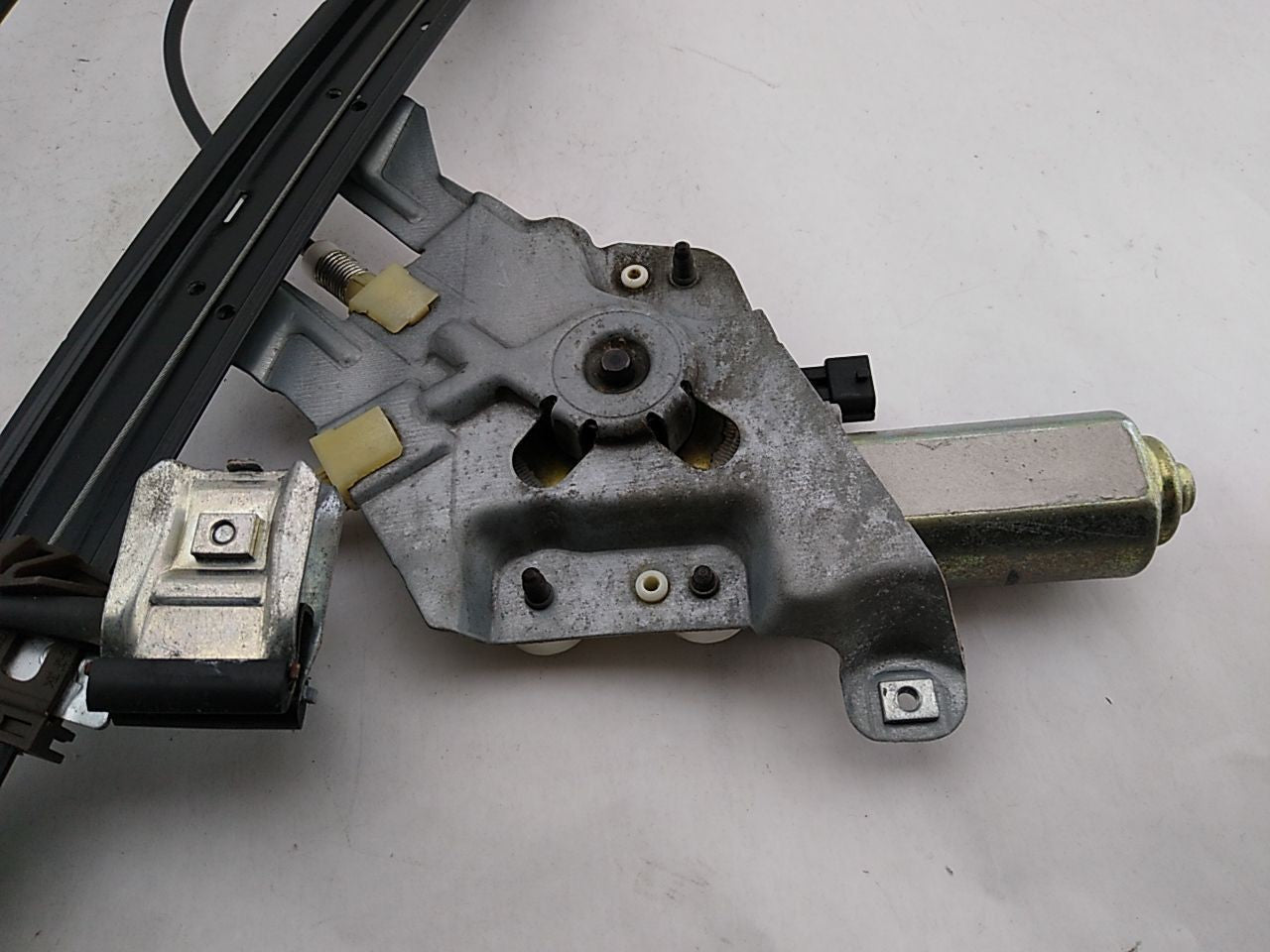 Saab 9-3 Driver Left Front Door Window Regulator