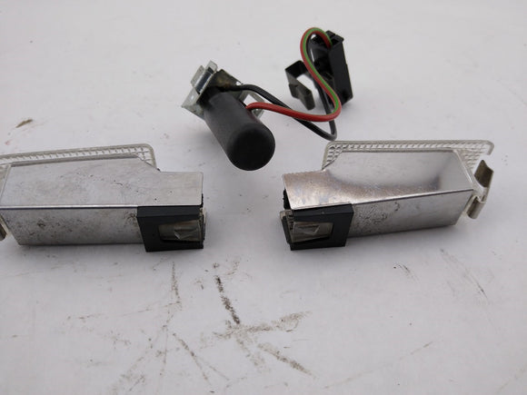 Volvo 850 Pair Of Under Dash Lamp