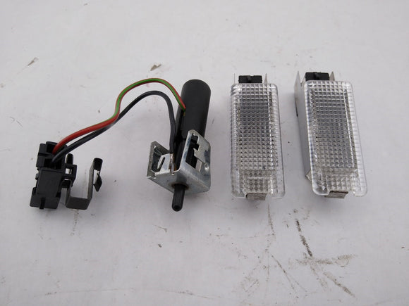 Volvo 850 Pair Of Under Dash Lamp