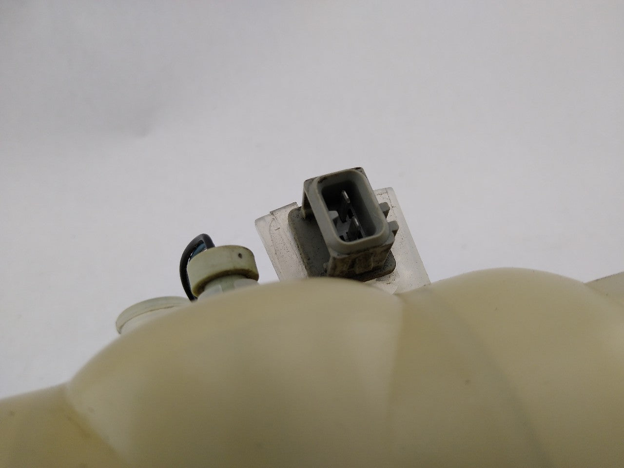 Volvo 850 Coolant Reservoir