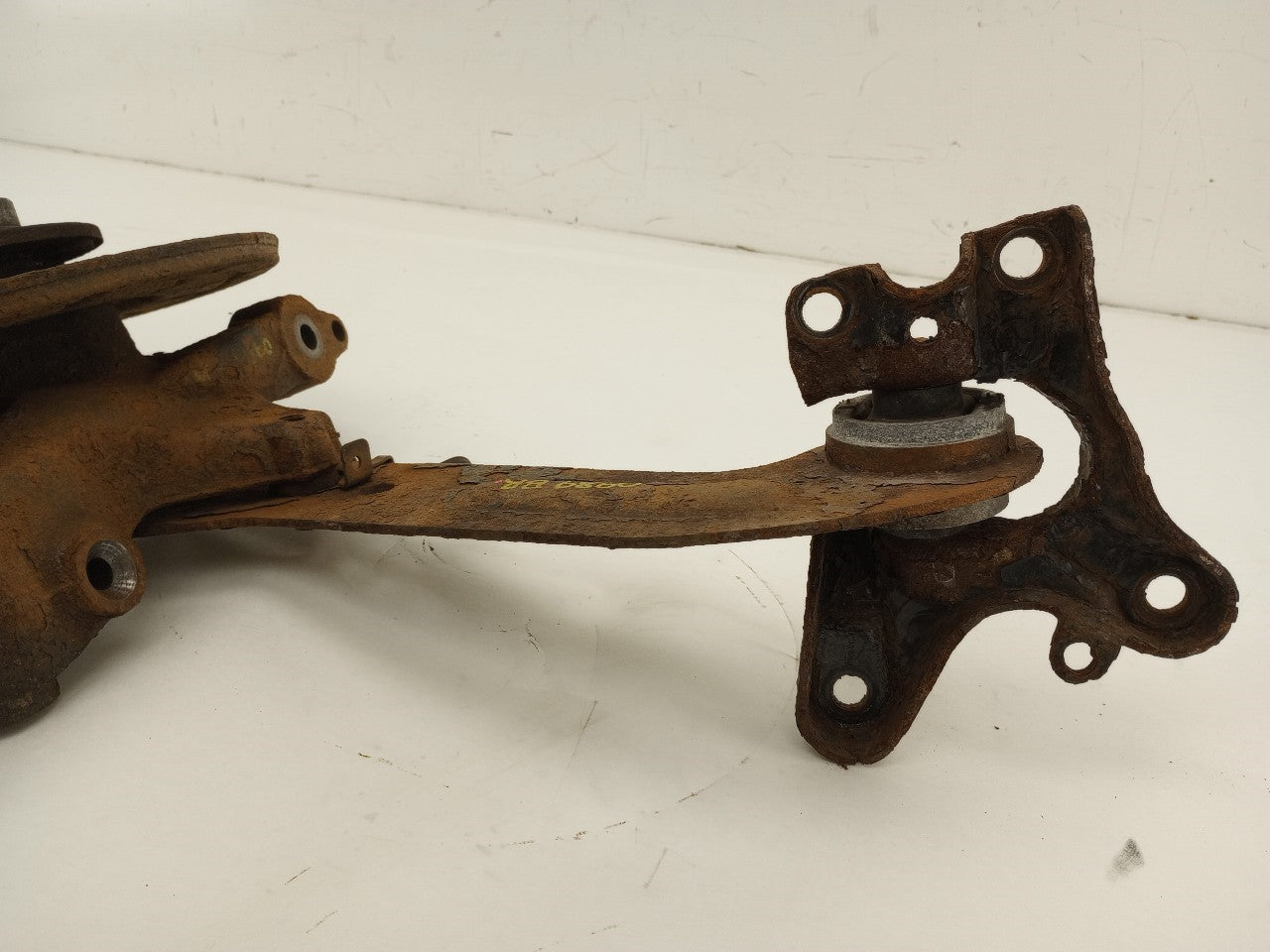 Saab 9-3 Passenger Right Rear Spindle Knuckle Hub