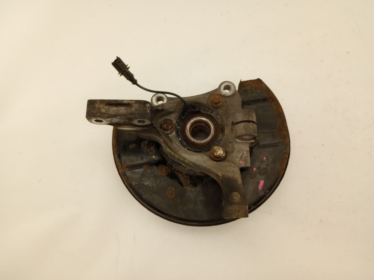 Saab 9-3 Driver Left Front Spindle Knuckle Hub - 0