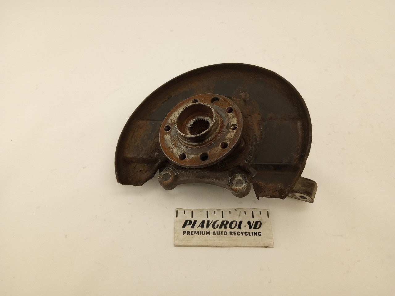 Saab 9-3 Passenger Right Front Spindle Knuckle Hub