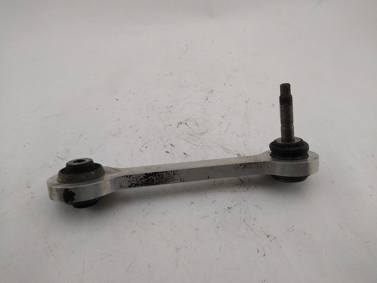 Saab 9-3 Set Of Rear Right Control Arms