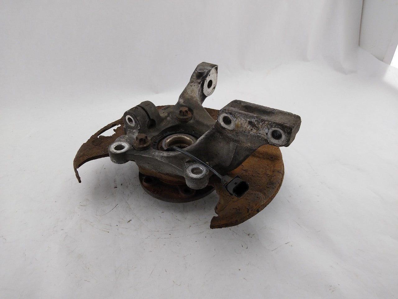 Saab 9-3 Driver Left Rear Spindle Knuckle Hub | Playground PAR